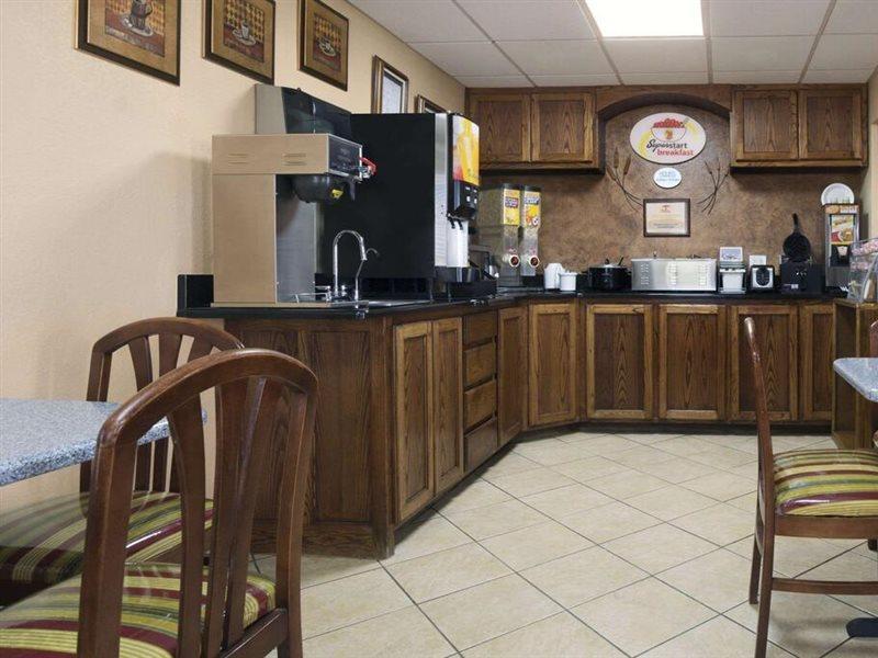 فندق Super 8 By Wyndham أماريلو المظهر الخارجي الصورة