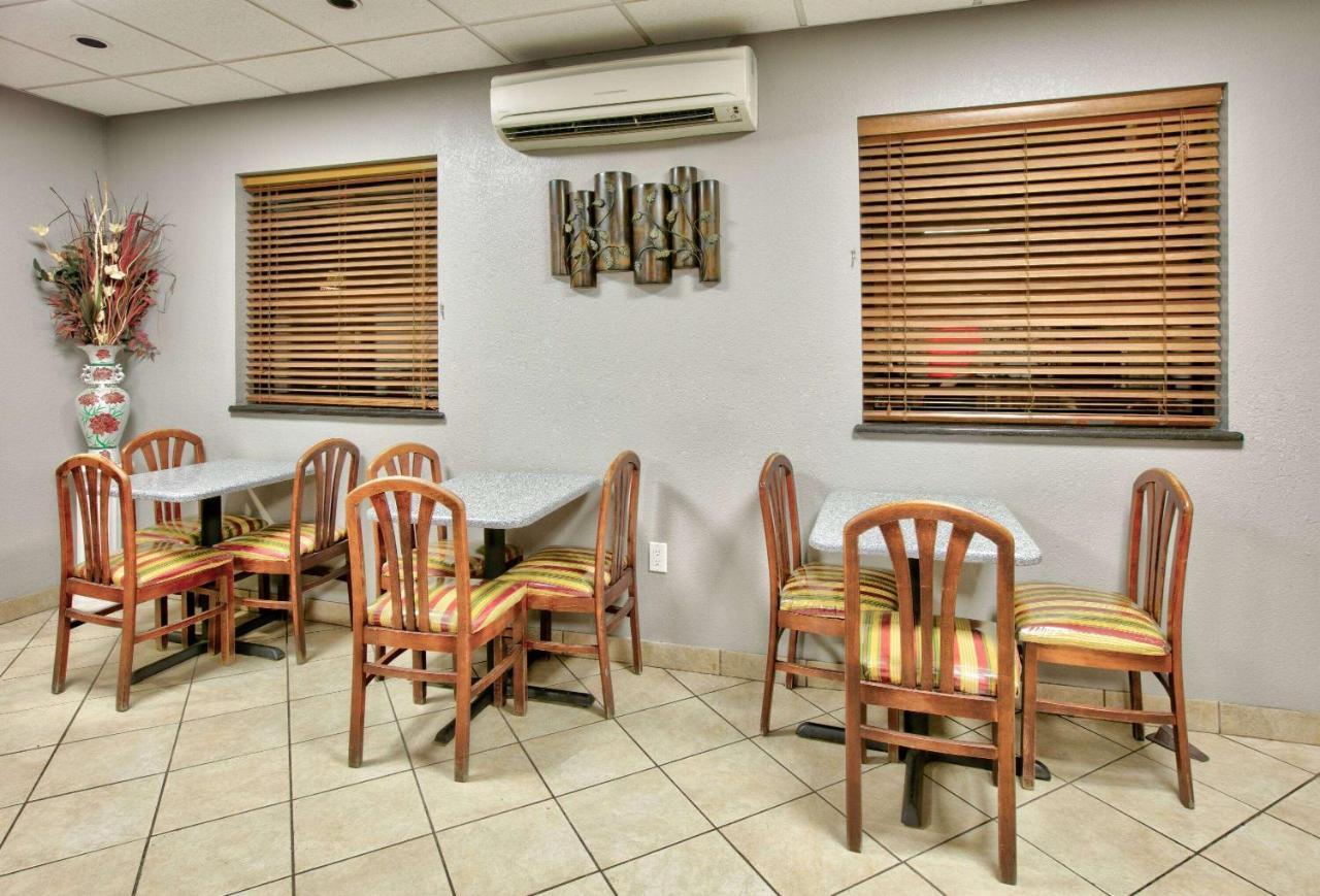 فندق Super 8 By Wyndham أماريلو المظهر الخارجي الصورة